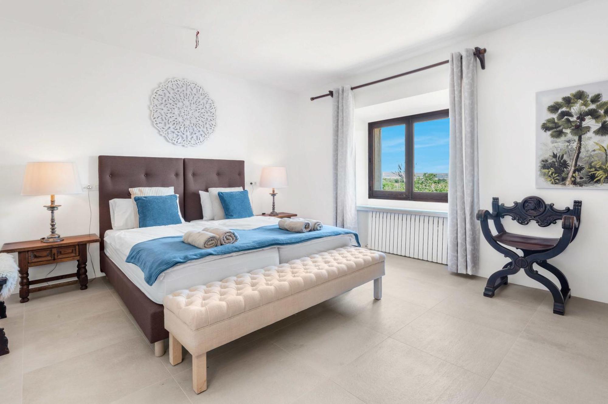 Villa Outstanding Rústica Felostal With Sauna&pool